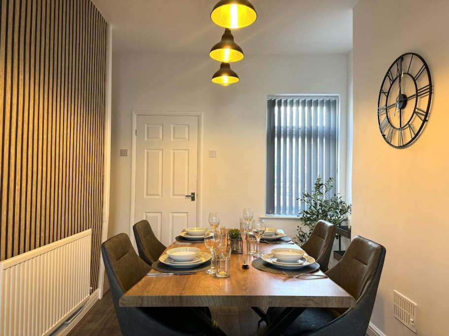 Stylish Home In York - Free Wifi & Parking - Close To Racecourse & City Centre Екстериор снимка