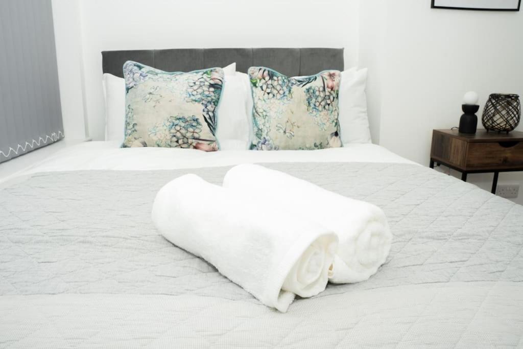 Stylish Home In York - Free Wifi & Parking - Close To Racecourse & City Centre Екстериор снимка